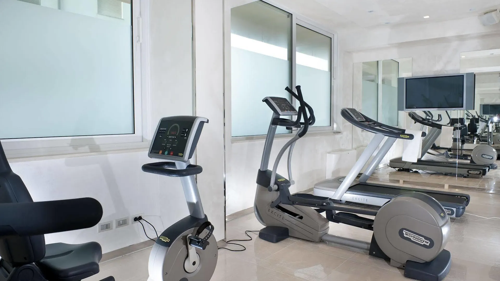 Mercure Hotel Rimini Artis 4*,